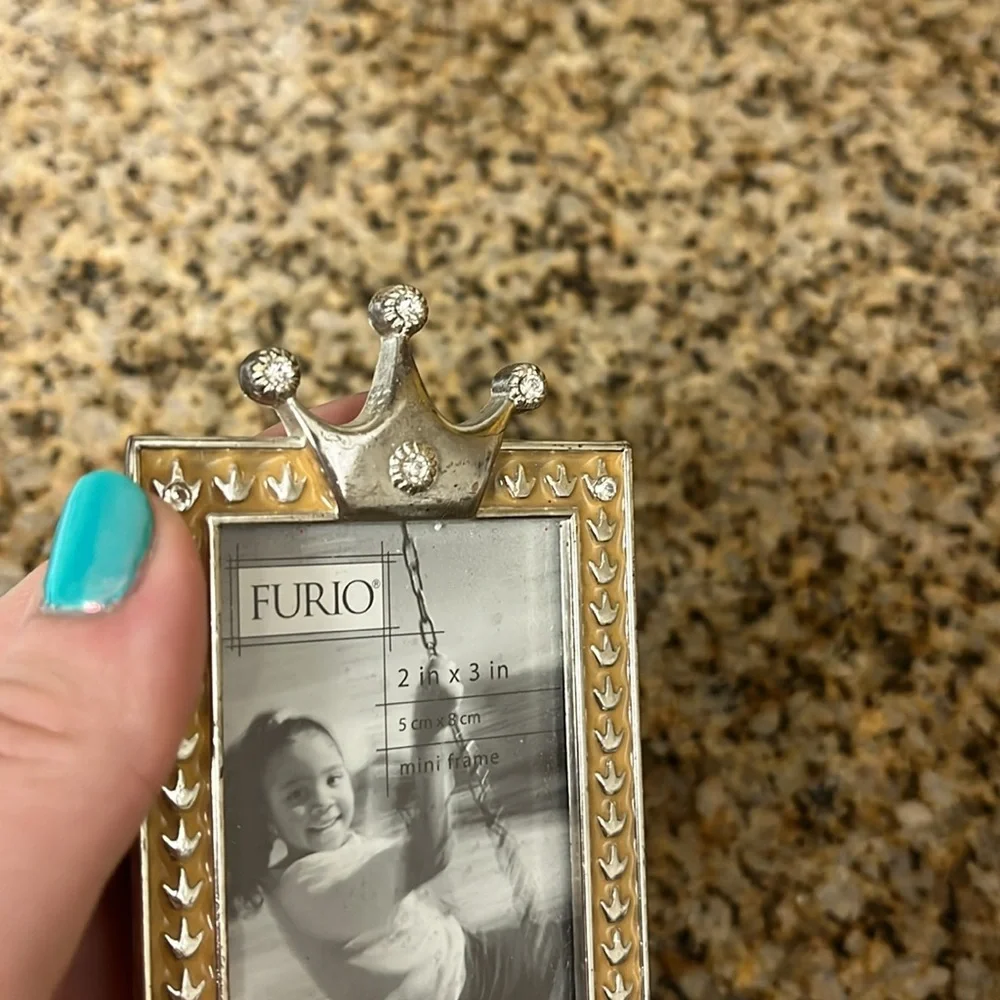 Furio Crown Design Mini Frame 2 x 3
